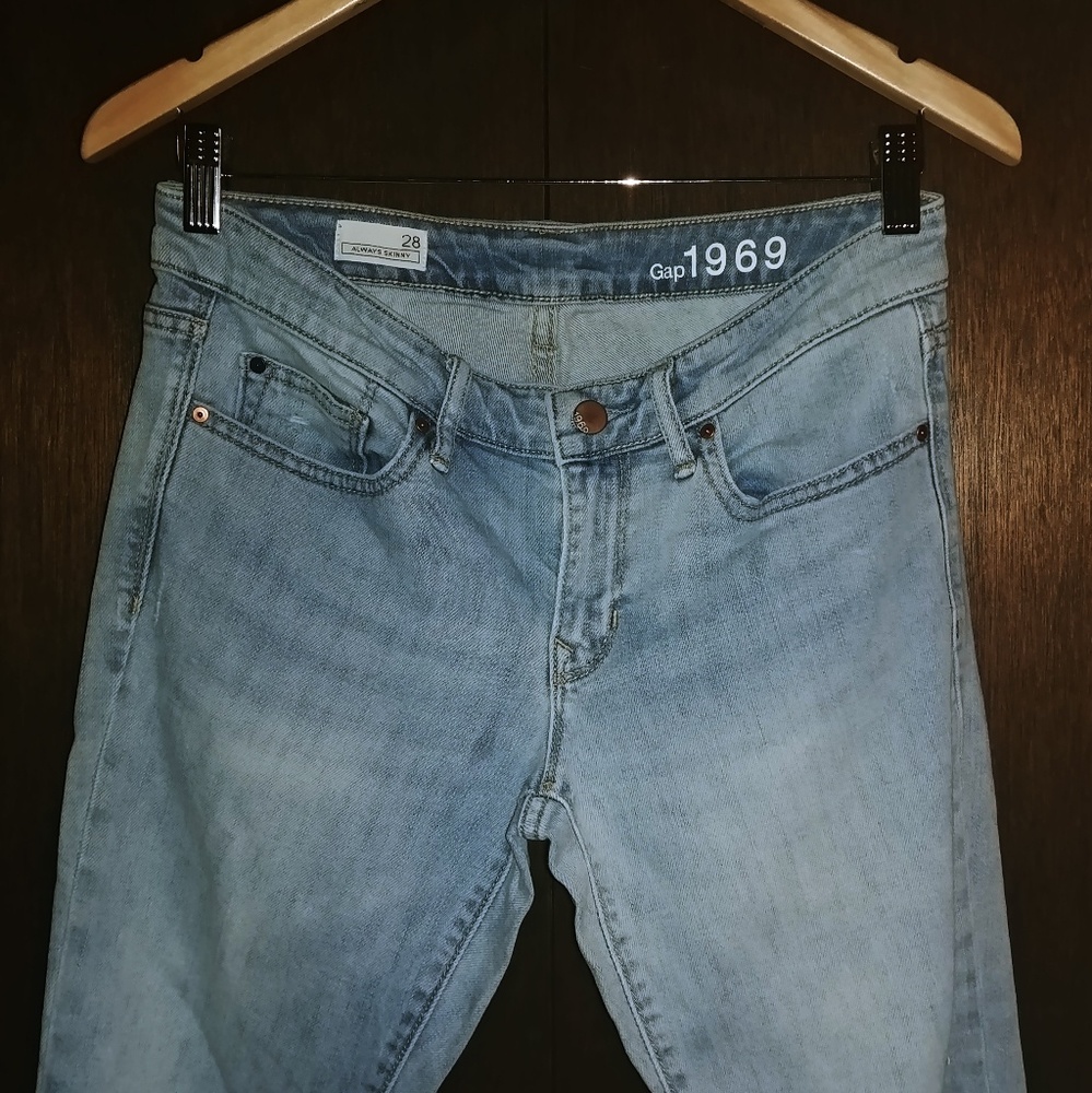GAP Light Wash Crop Jeans